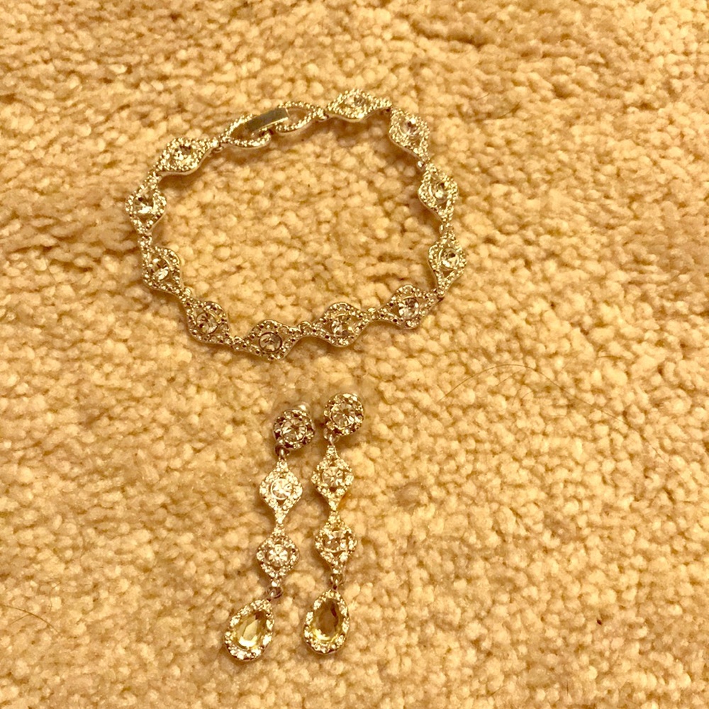 ❤️3 for $10 ❤️ 🎈🎈Bridal- bracelet and earrings
